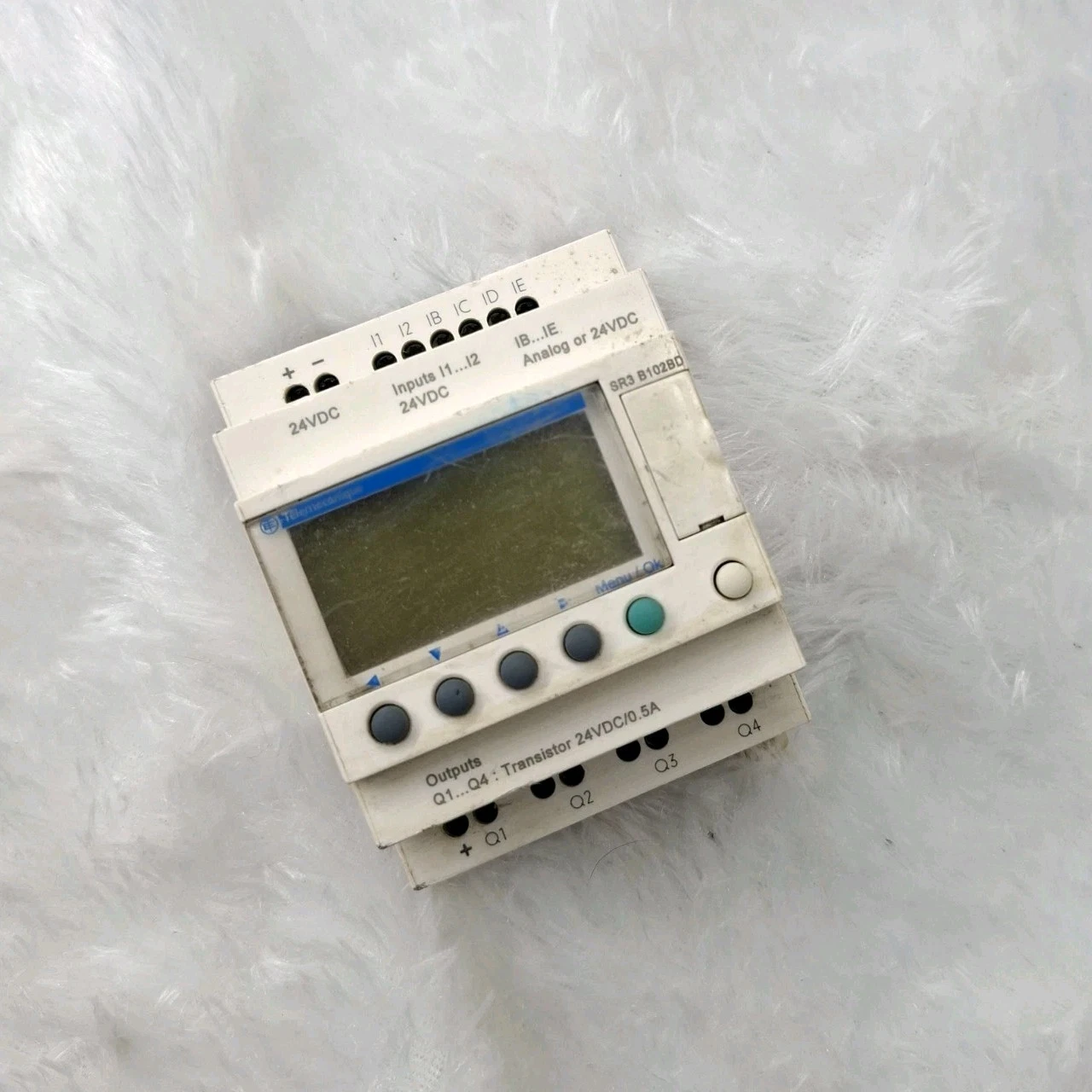 Telemecanique SR3 B102BD Programmable Smart Relay 24VDC SR3B102BD